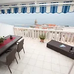 In With Sea View, Terrace, Air Conditioning, Wifi 3340-5 * Pisak